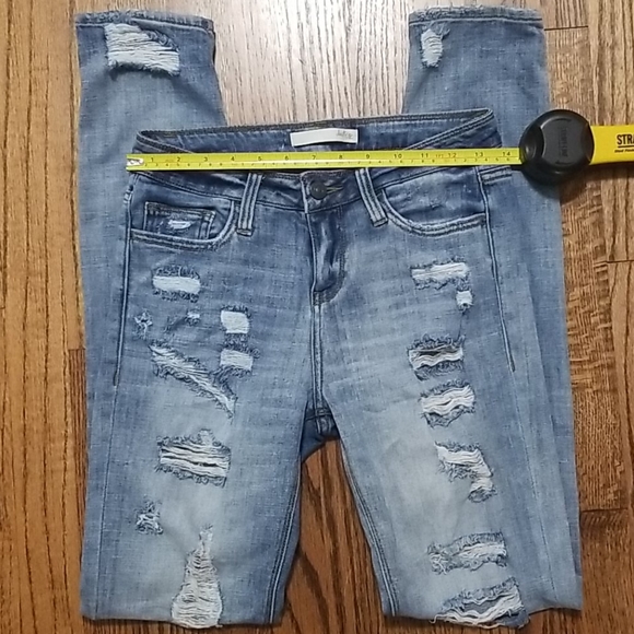NWOT Daytrip Lynx Skinny factory distressed - Picture 8 of 8